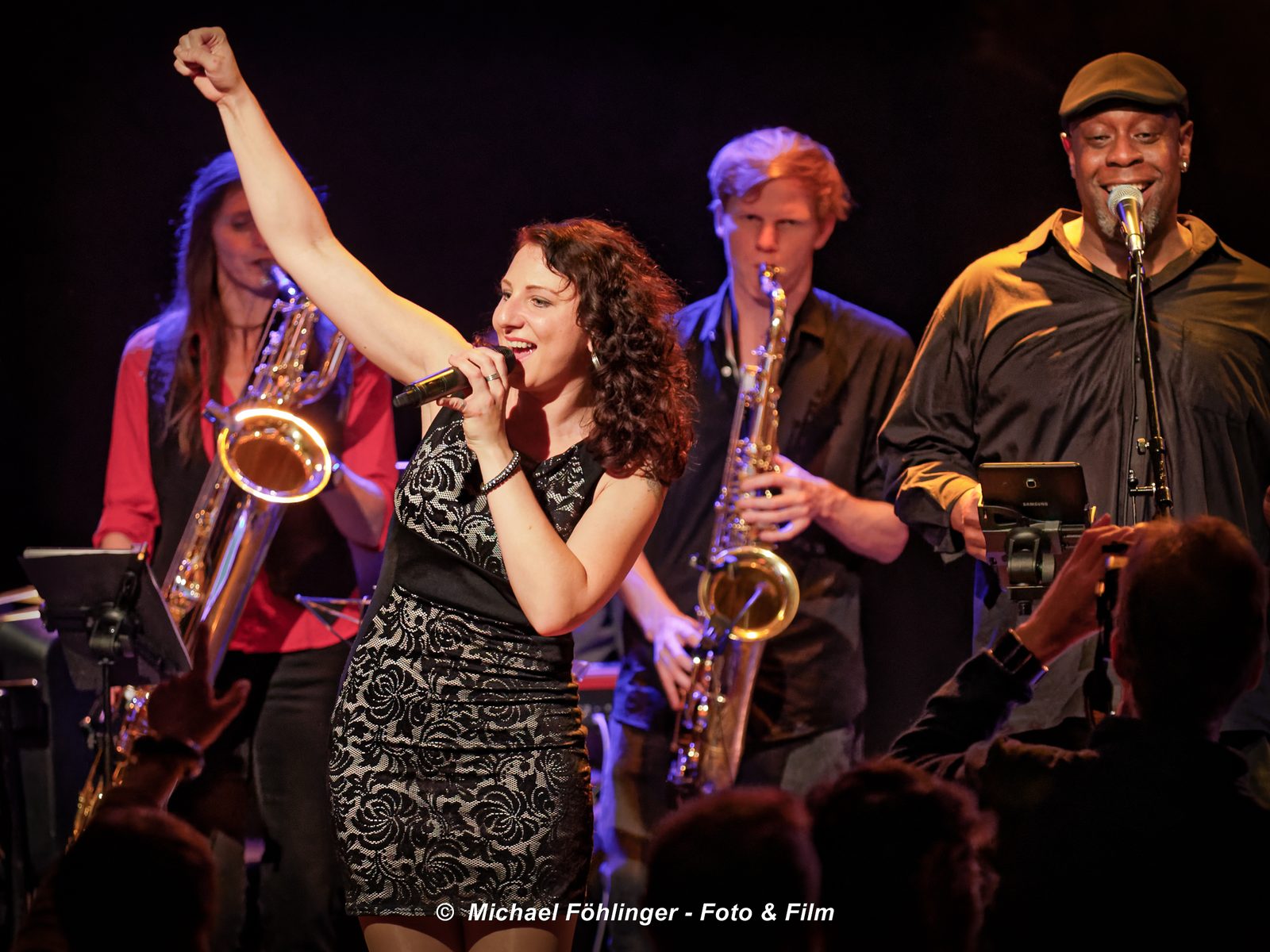 Angie Marian live auf der Bühne